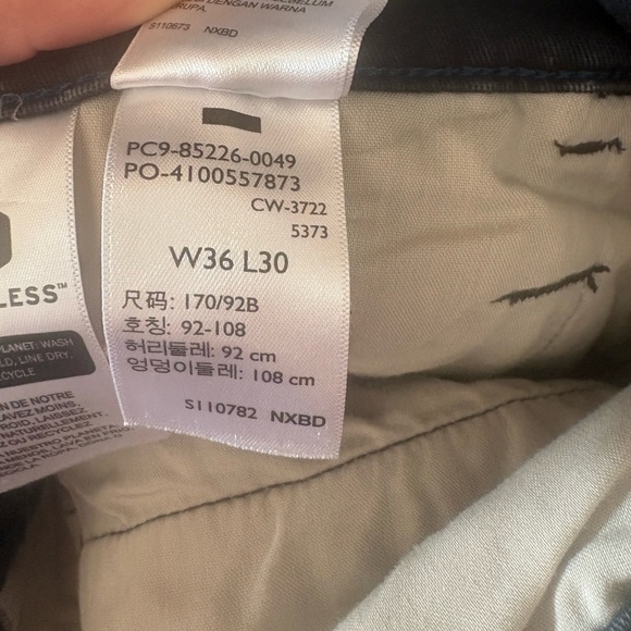 Men’s Levi Pants - Picture 4 of 4